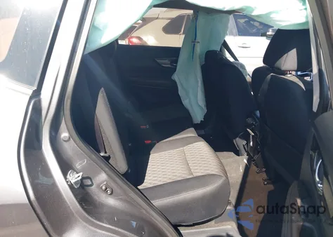 2018 Nissan Rogue S z USA, uszkodzony, nr VIN 5N1AT2MT3JC717435